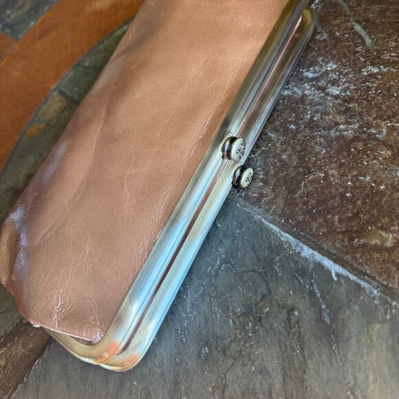 Hobo Lauren wallet NWT Cameo - Picture 3 of 5